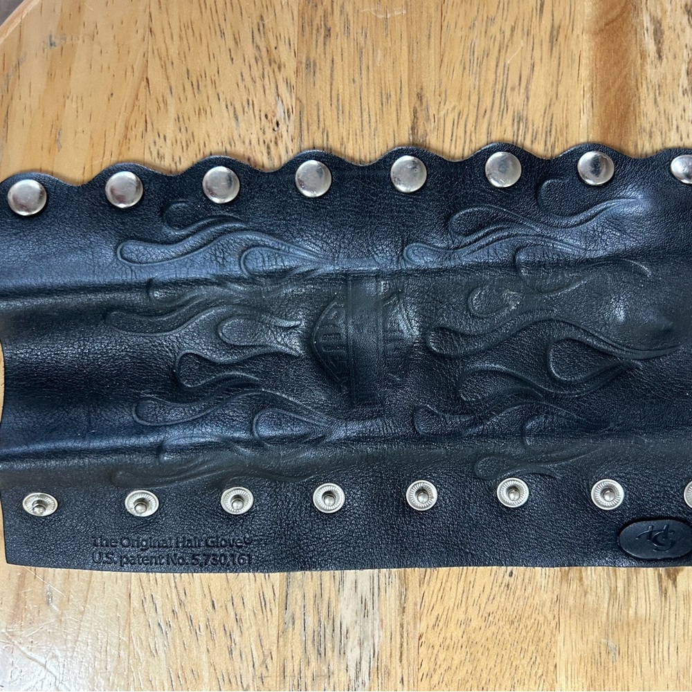 Harley Davidson Black Leather Studded Ponytail Holder - Picture 4 of 7
